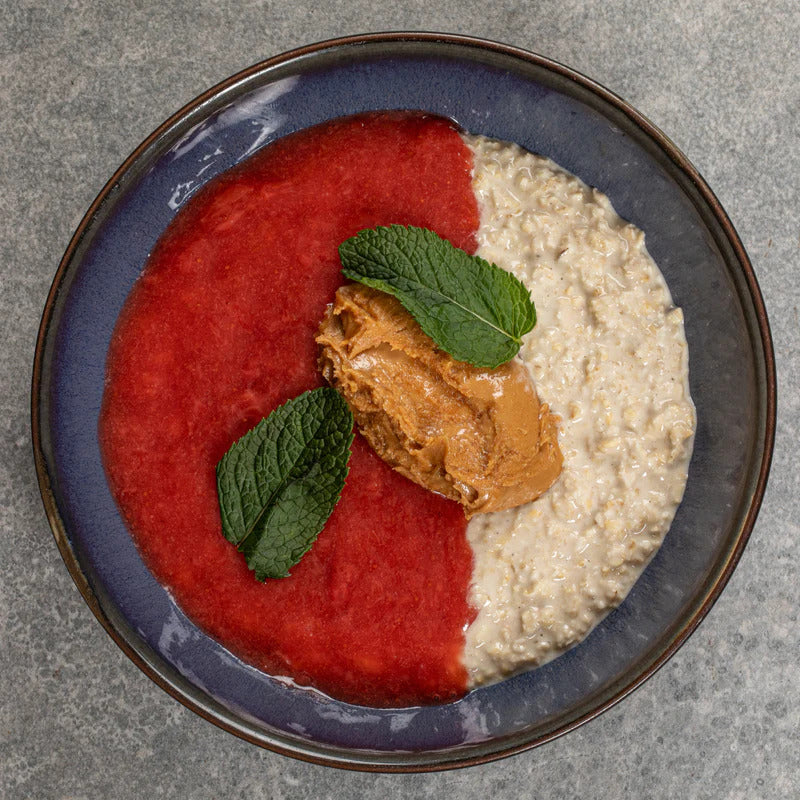 Peanut Butter and Strawberry Overnight Oats